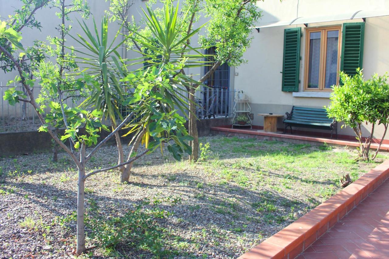 L' Oasi Del Cervo - Casa Con Giardino E Posto Auto, Uscita Autostrada A11 Villa Florencia Exterior foto